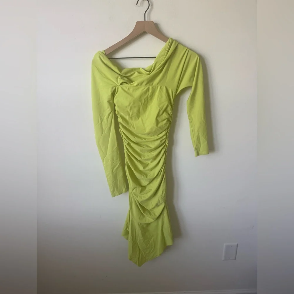 L'Academie Cachet Mini Dress in Chartreuse Small - Picture 4 of 4